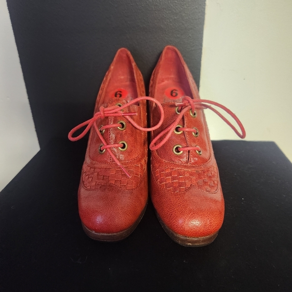Jeffrey Campbell Red Textured Heels - Picture 4 of 7